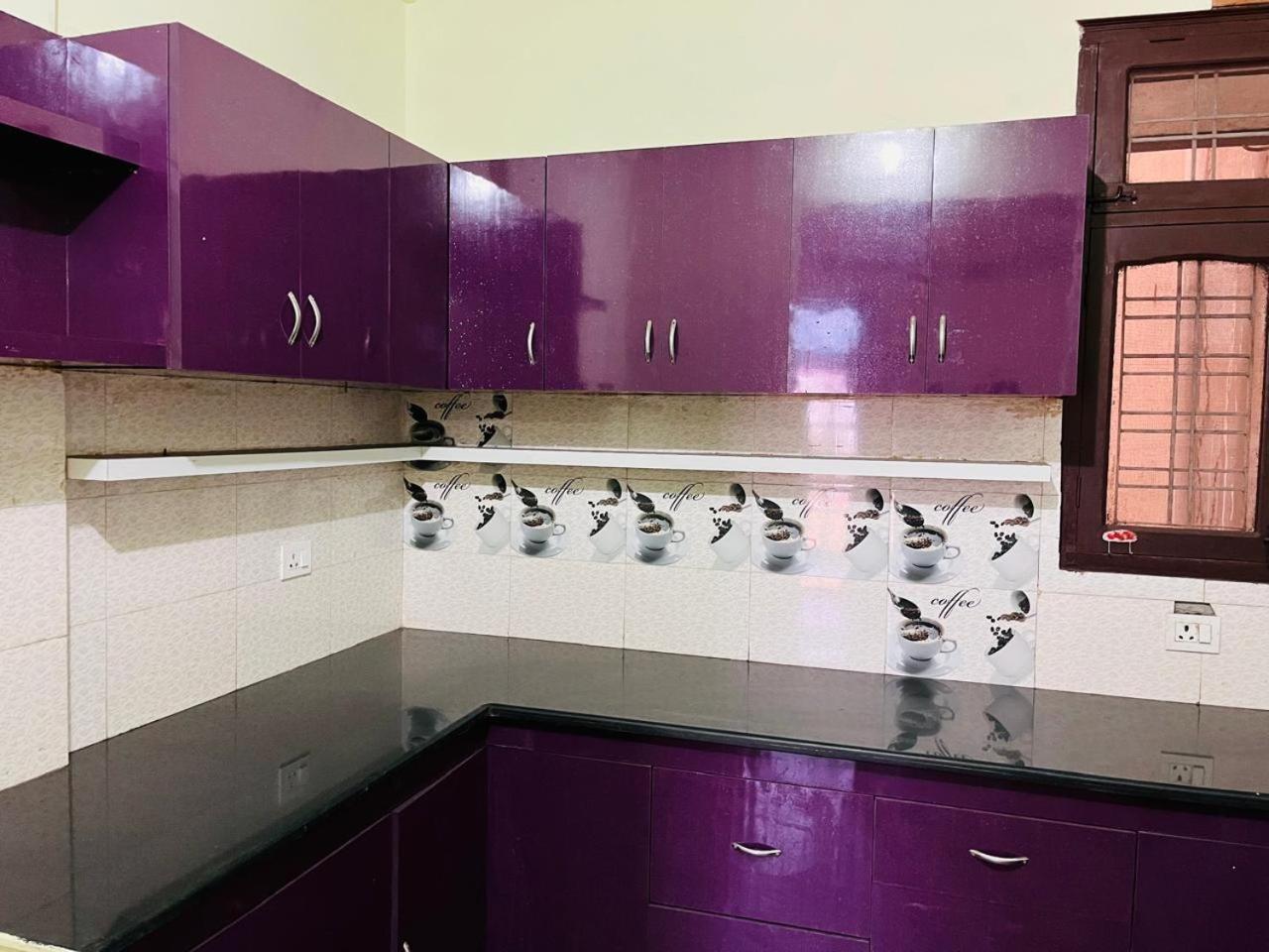 ホテル Kaushik Bhawan リシケーシュ エクステリア 写真